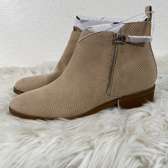 UNIVERSAL THREAD MARLIS BOOTS / BOOTIES MEMORY FOAM SIZE 9 New - Picture 4 of 13